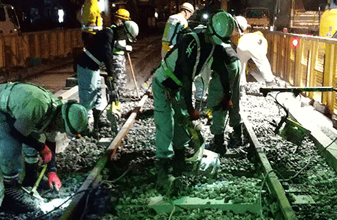 レールの沈降修正